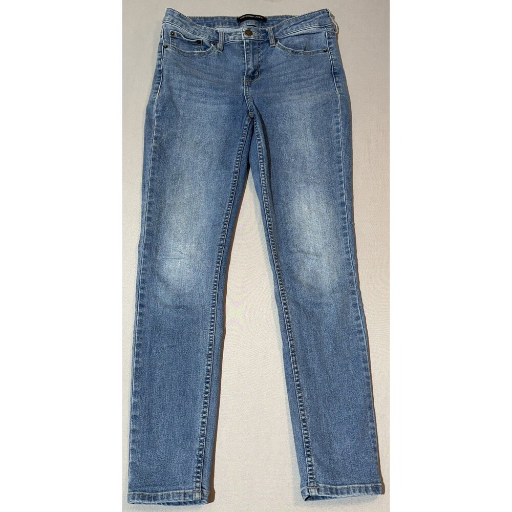 Calvin Klein Women's 6/28 Mid-Rise Skinny Jeans Medium Light Wash